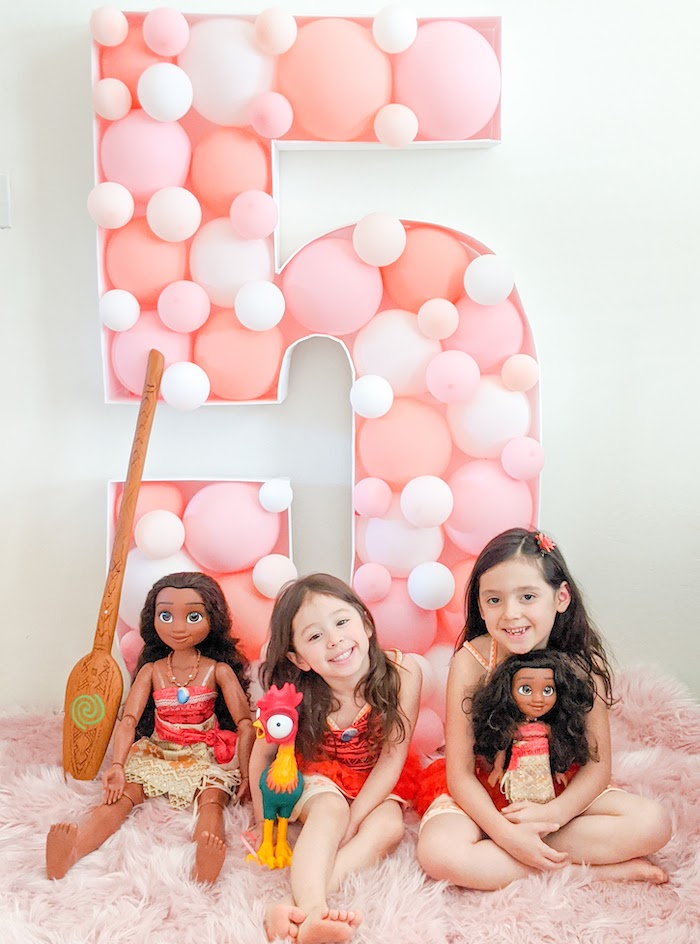 Фотозона на 5 годиков для девочки в стиле Моана