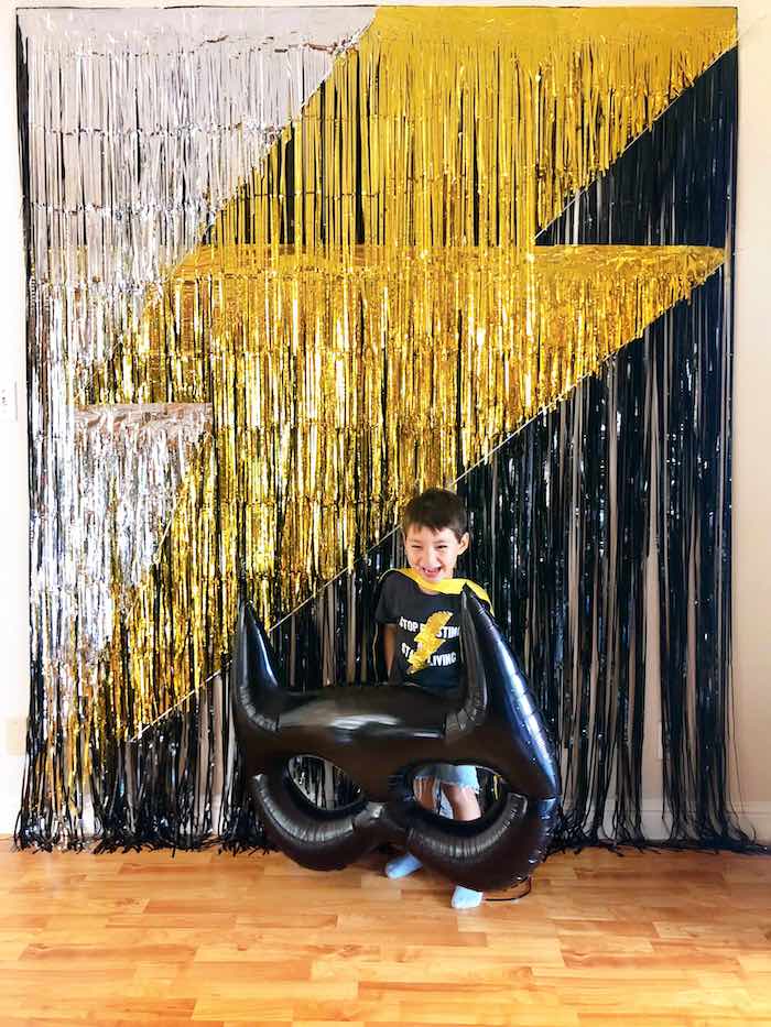 Фотозона Супергерои на 4 годика мальчику