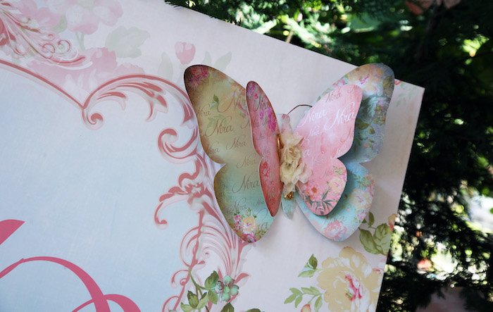 Фотозона на годик девочке с 🦋 бабочками 🦋 в саду