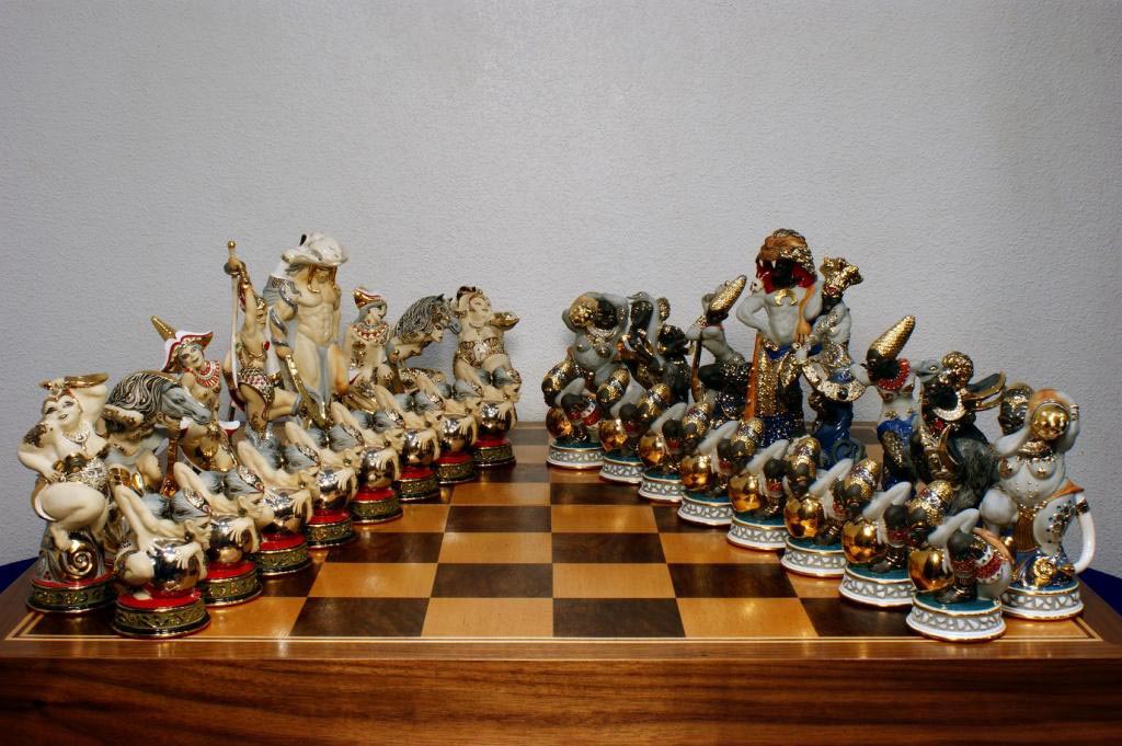 Подарочные шахматы. Фото с сайта gambit.kiev.ua 