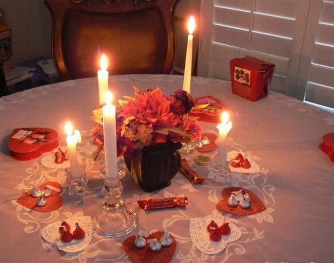 Свечи добавят романтики. Фото с сайта multi-lady.ru 