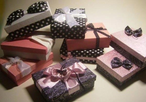  Подарки для именинницы. Фото: kakprosto.ru